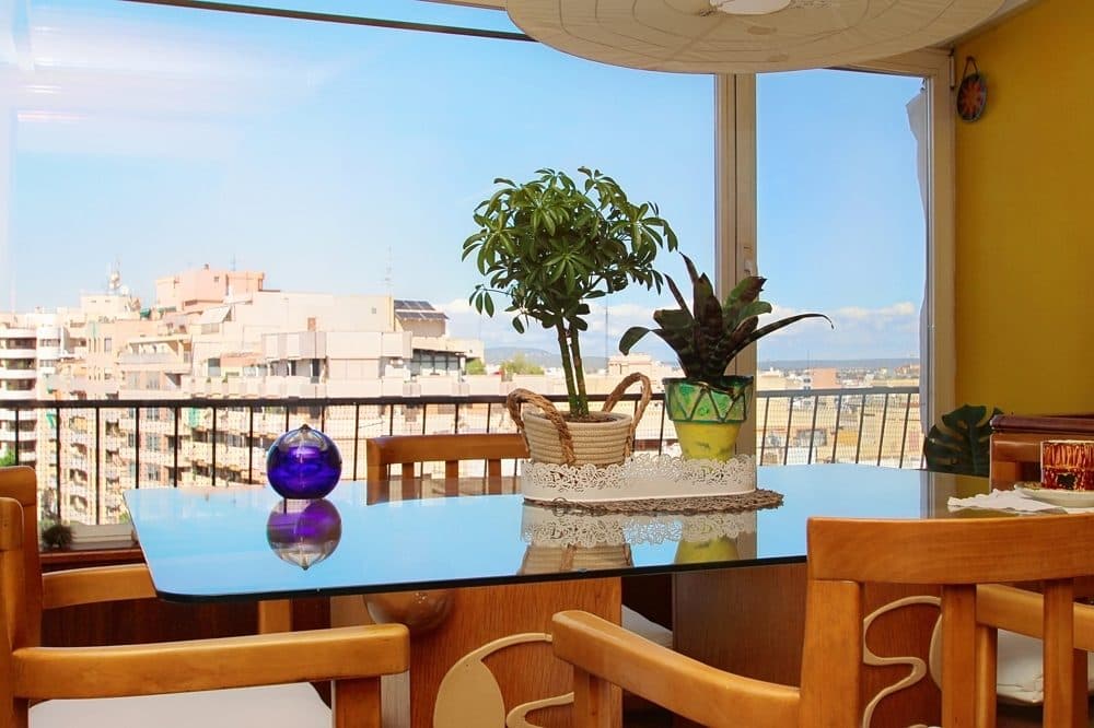BRIGHT APARTMENT WITH LARGE SUNNY TERRACE AND PANORAMIC VIEWS 13