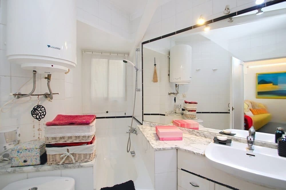 BRIGHT APARTMENT WITH LARGE SUNNY TERRACE AND PANORAMIC VIEWS 20
