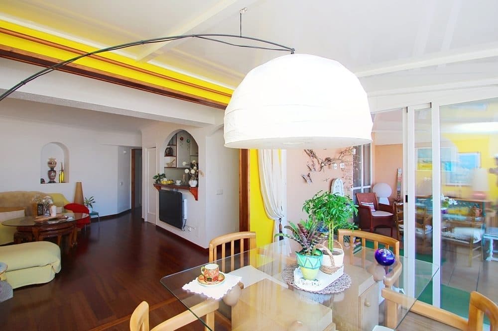 BRIGHT APARTMENT WITH LARGE SUNNY TERRACE AND PANORAMIC VIEWS 12