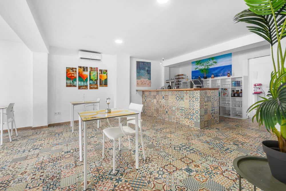 HOSTEL COM CAFETARIA EM EL ARENAL