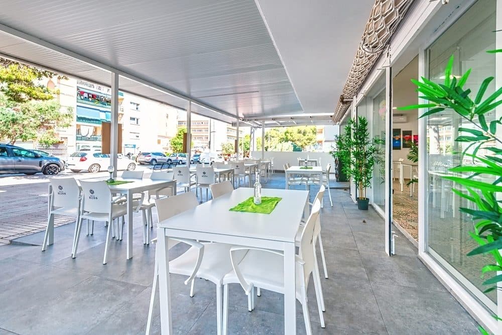 HOSTEL COM CAFETARIA EM EL ARENAL 14