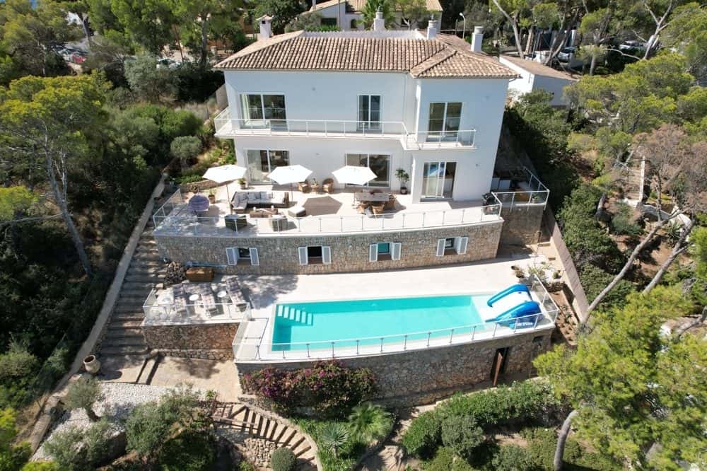PALMANOVA: DREAM VILLA ON THE FIRST SEA LINE