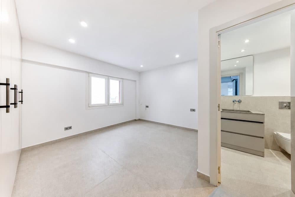 PUERTO PORTALS: RENOVATED APARTMENT IN AN EXCLUSIVE LOCATION 13