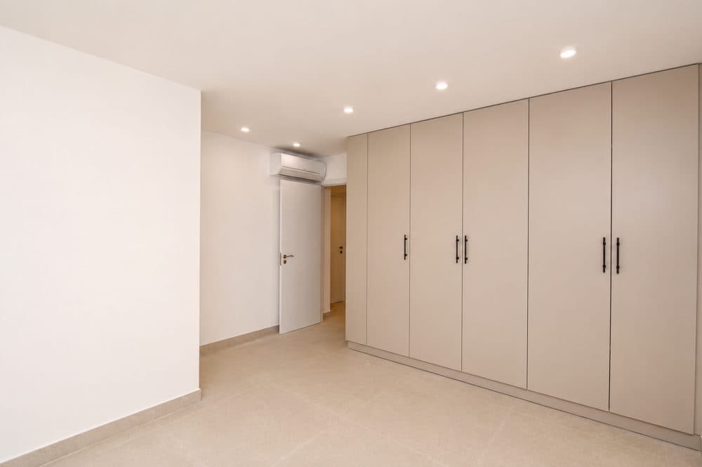PUERTO PORTALS: RENOVATED APARTMENT IN AN EXCLUSIVE LOCATION 11