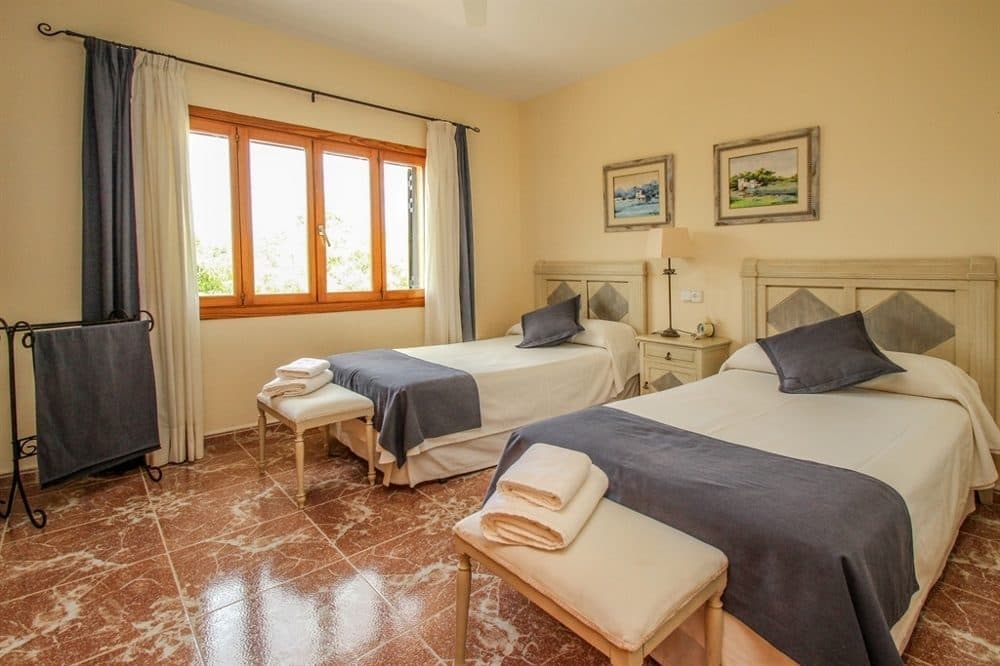 MALLORCA: IDYLLIC FINCA WITH AVOCADO TREES AND ETV LICENCE 15