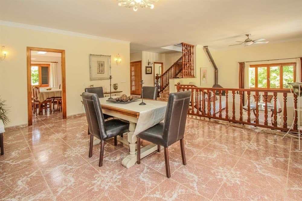 MALLORCA: IDYLLIC FINCA WITH AVOCADO TREES AND ETV LICENCE 8