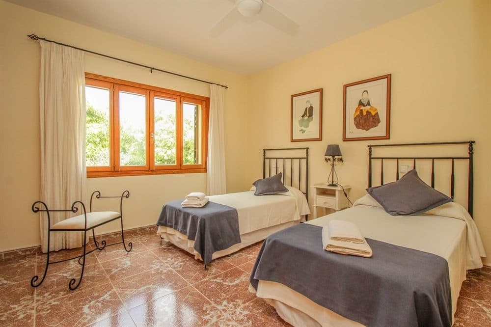 MALLORCA: IDYLLIC FINCA WITH AVOCADO TREES AND ETV LICENCE 13