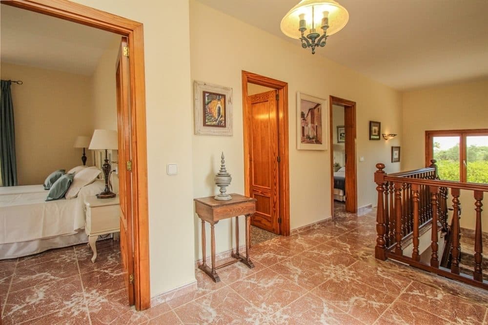 MALLORCA: IDYLLIC FINCA WITH AVOCADO TREES AND ETV LICENCE 23