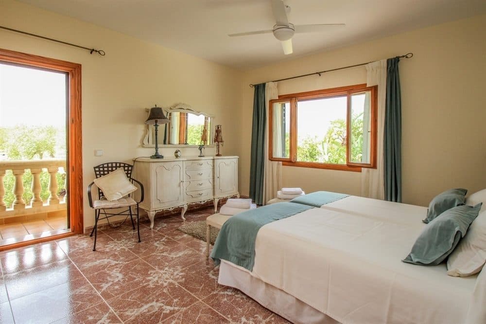 MALLORCA: IDYLLIC FINCA WITH AVOCADO TREES AND ETV LICENCE 17
