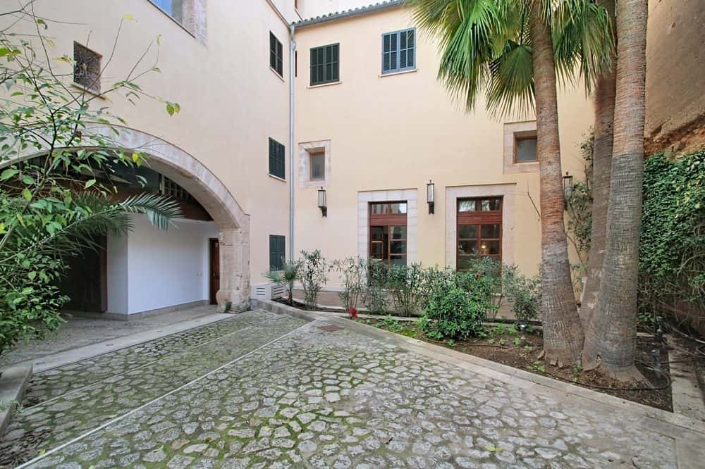 CALATRAVA: EXCLUSIVE TOWNHOUSE NEW BUILD WITH HISTORIC CHARACTER
