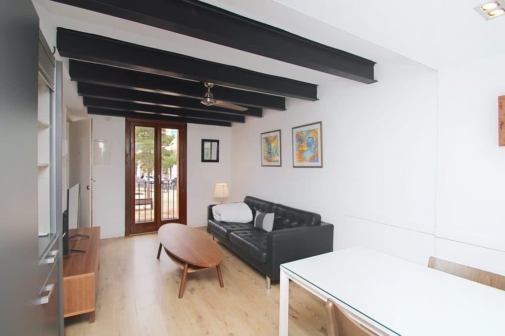 SANTA CATALINA: INVESTMENT PACKAGE WITH 6 RESIDENTIAL UNITS AND APPROX. 5 % RETURN