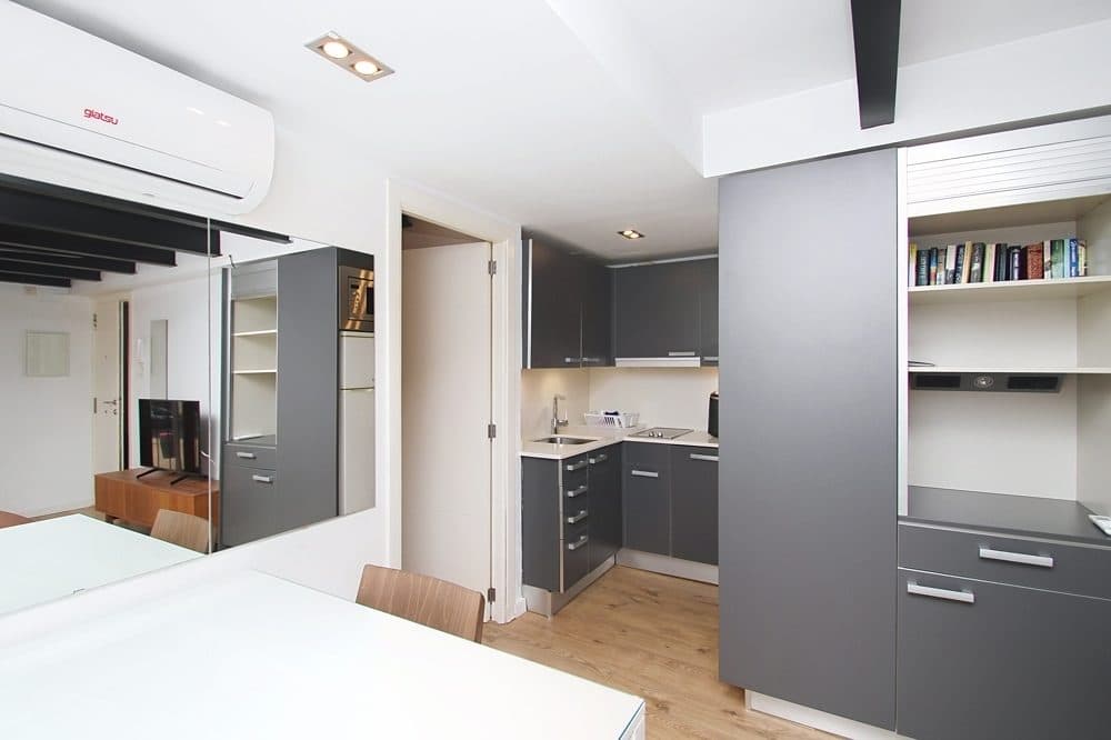 SANTA CATALINA: INVESTMENT PACKAGE WITH 6 RESIDENTIAL UNITS AND APPROX. 5 % RETURN 7