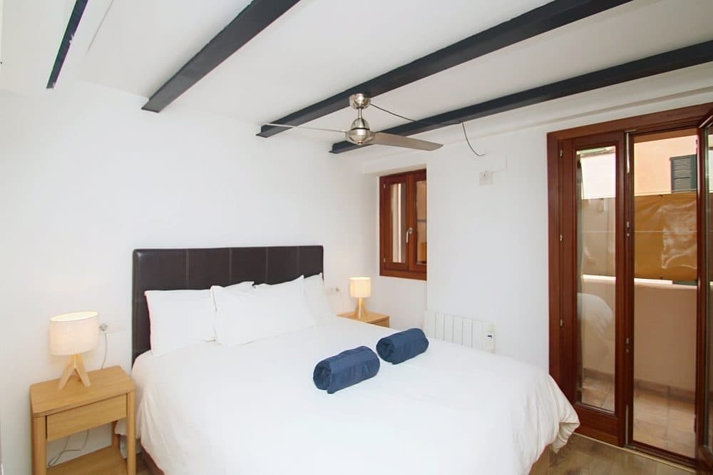 SANTA CATALINA: INVESTMENT PACKAGE WITH 6 RESIDENTIAL UNITS AND APPROX. 5 % RETURN 3