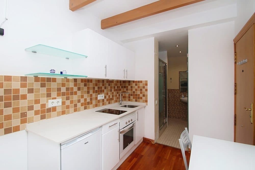 SANTA CATALINA: INVESTMENT PACKAGE WITH 6 RESIDENTIAL UNITS AND APPROX. 5 % RETURN 19