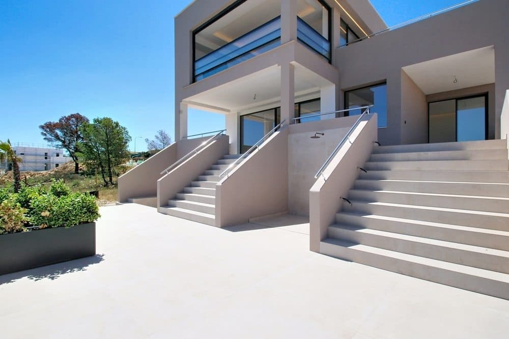 PALMA: MODERN NEW-BUILD VILLA FOR FIRST OCCUPANCY IN SON GUAL