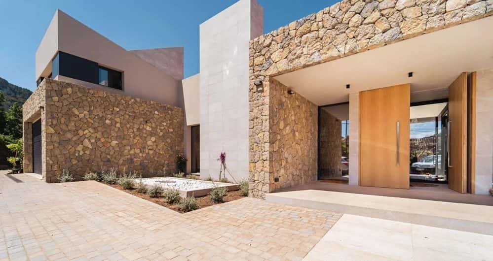 ESPORLES: NEW BUILD VILLA WITH SALTWATER POOL AND SMART HOME 9