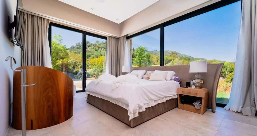 ESPORLES: NEW BUILD VILLA WITH SALTWATER POOL AND SMART HOME 5
