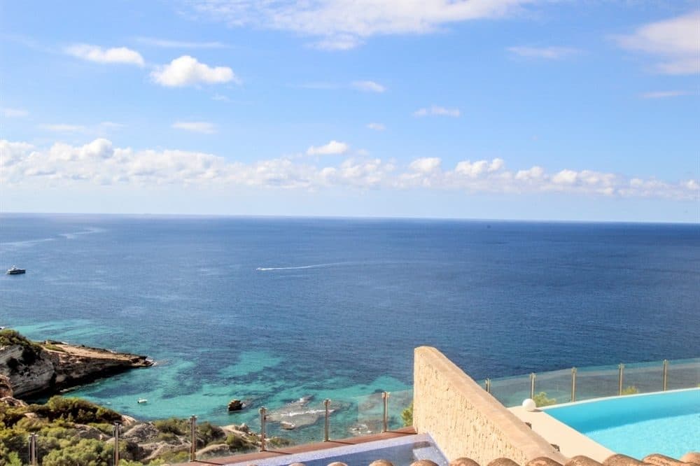 PUIG DE ROS: SEMI-DETACHED HOUSE ON THE FIRST SEA LINE 27