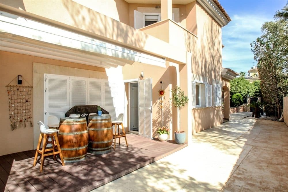PUIG DE ROS: SEMI-DETACHED HOUSE ON THE FIRST SEA LINE 11