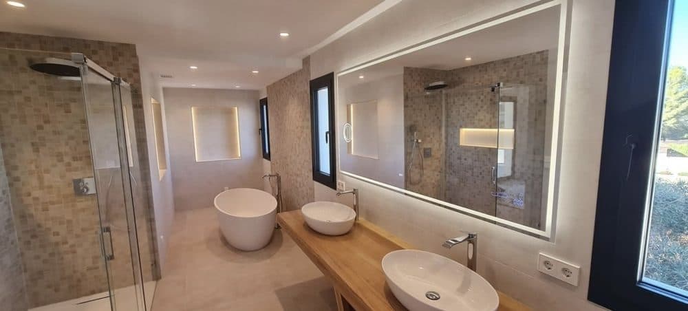 SANTA PONSA: ELEGANT LUXURY VILLA IN A PREMIUM LOCATION 12