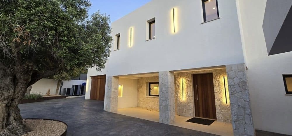 SANTA PONSA: ELEGANT LUXURY VILLA IN A PREMIUM LOCATION 16