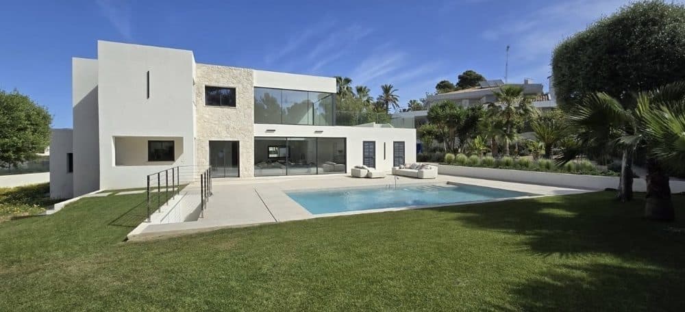 SANTA PONSA: ELEGANT LUXURY VILLA IN A PREMIUM LOCATION 3