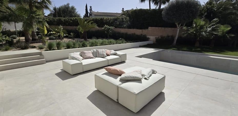 SANTA PONSA: ELEGANT LUXURY VILLA IN A PREMIUM LOCATION 9