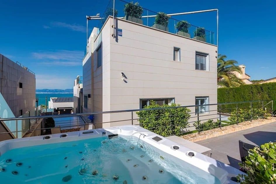 CALA BLAVA: CASA PAREADA CON VISTAS AL MAR Y PISCINA 13