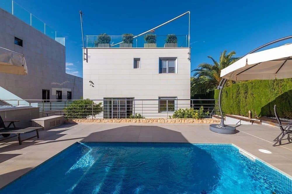 CALA BLAVA: CASA PAREADA CON VISTAS AL MAR Y PISCINA 3