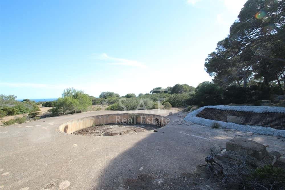 FORMER MILITARY BASE IN THE FIRST SEA FRONT OF MALLORCA 5