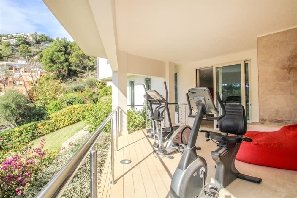 SON VIDA: DESIGNER VILLA WITH SEA VIEW 28
