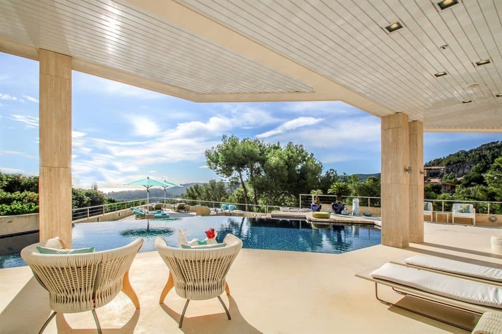 SON VIDA: DESIGNER VILLA WITH SEA VIEW 3