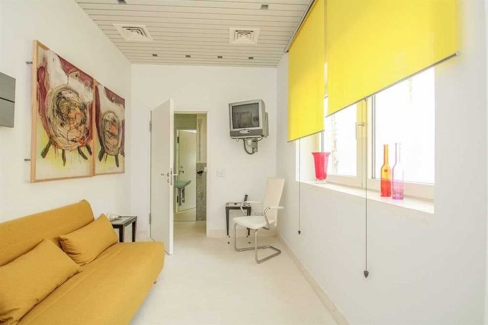 SON VIDA: DESIGNER VILLA WITH SEA VIEW 25
