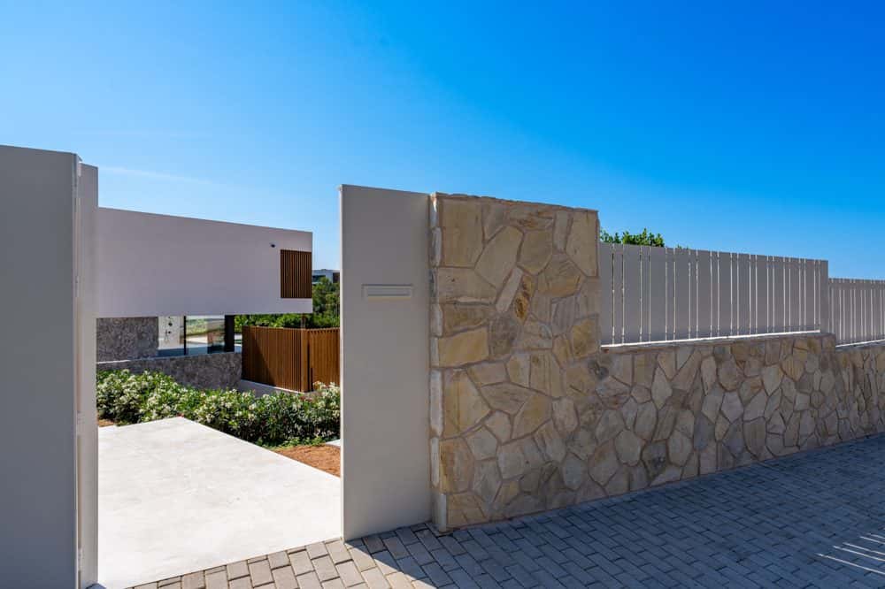 BUNYOLA: PREMIUM NEW-BUILD VILLA 21