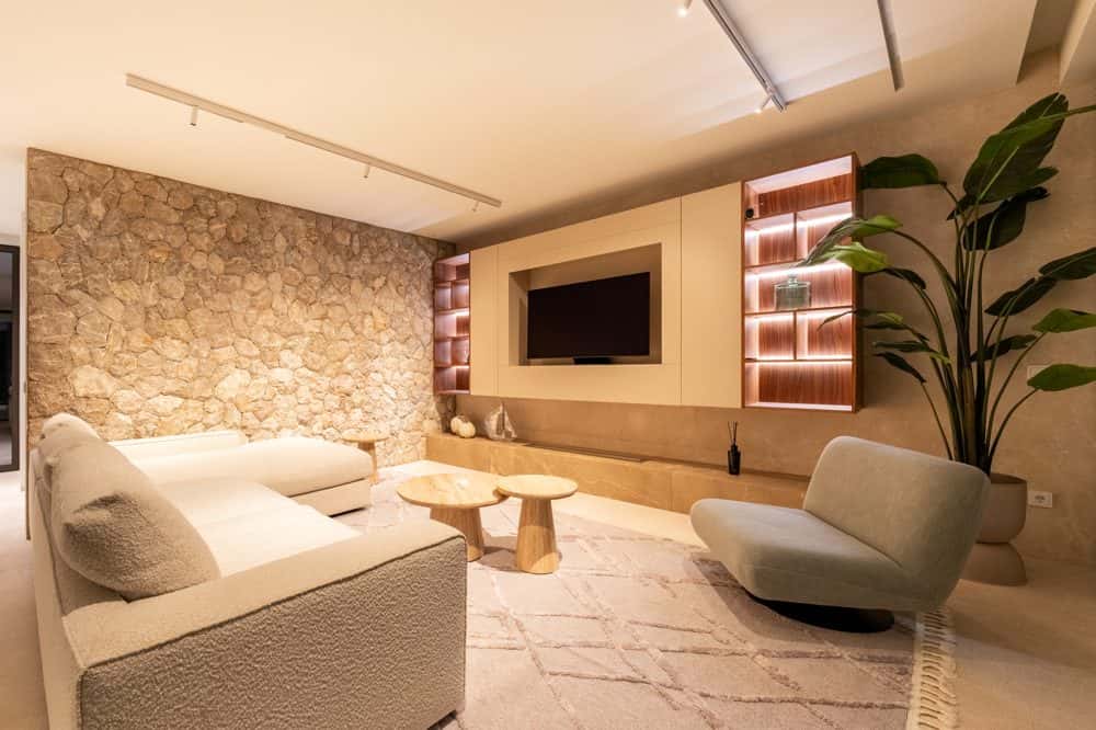 BUNYOLA: PREMIUM NEW-BUILD VILLA 28