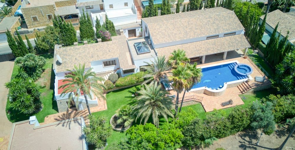 SANTA PONSA: EXCLUSIVE VILLA WITH GUEST HOUSE, 12-METER POOL & EXPANSION POTENTIAL