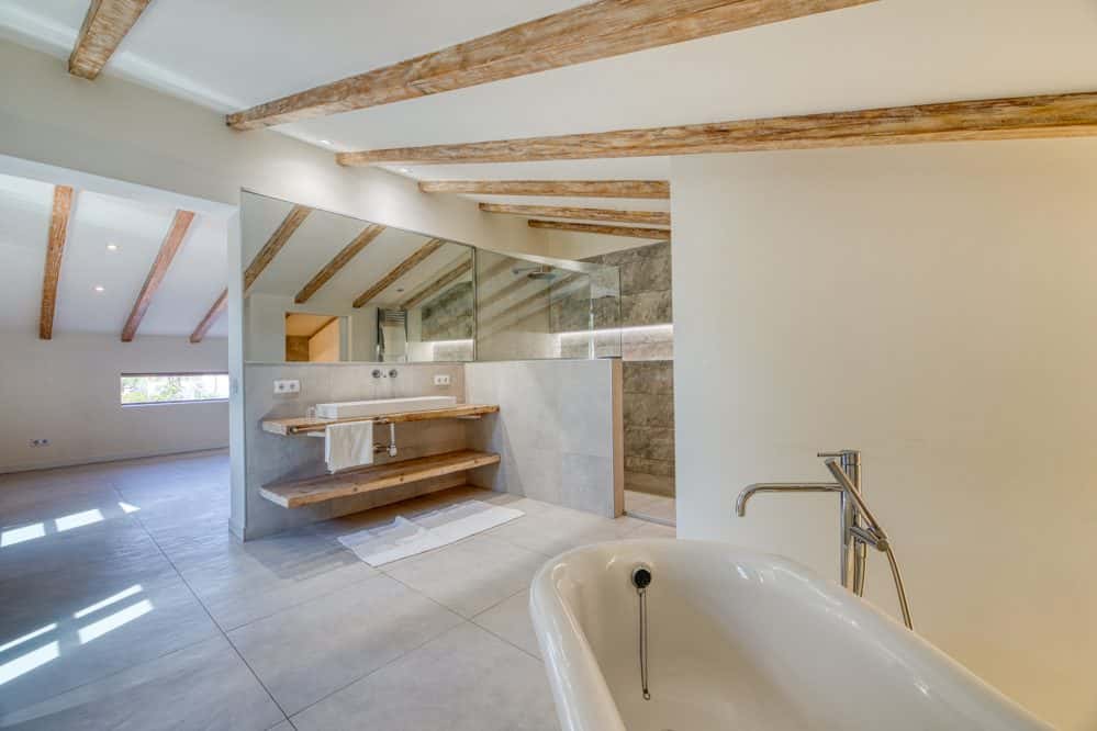 SANTA PONSA: EXCLUSIVE VILLA WITH GUEST HOUSE, 12-METER POOL & EXPANSION POTENTIAL 19