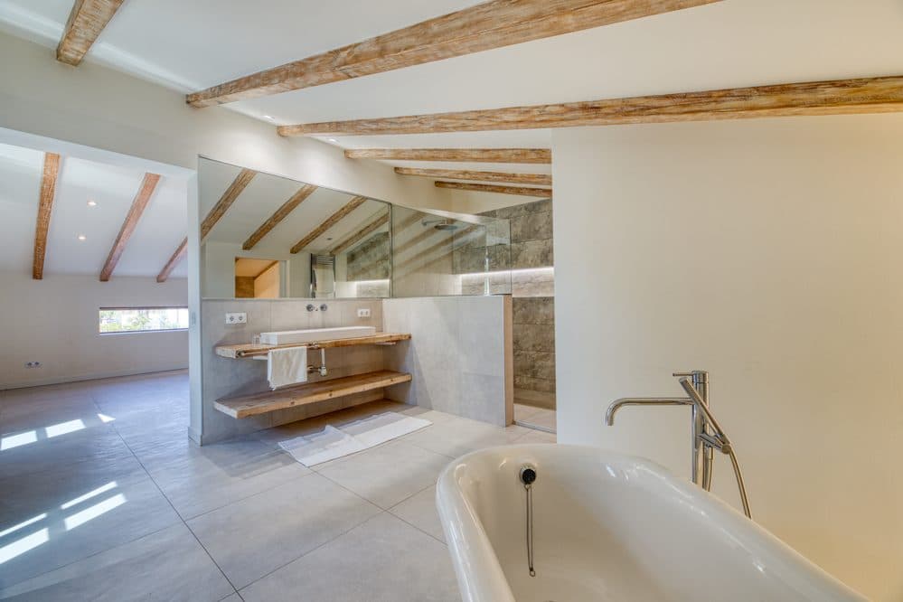 SANTA PONSA: EXCLUSIVE VILLA WITH GUEST HOUSE, 12-METER POOL & EXPANSION POTENTIAL 19