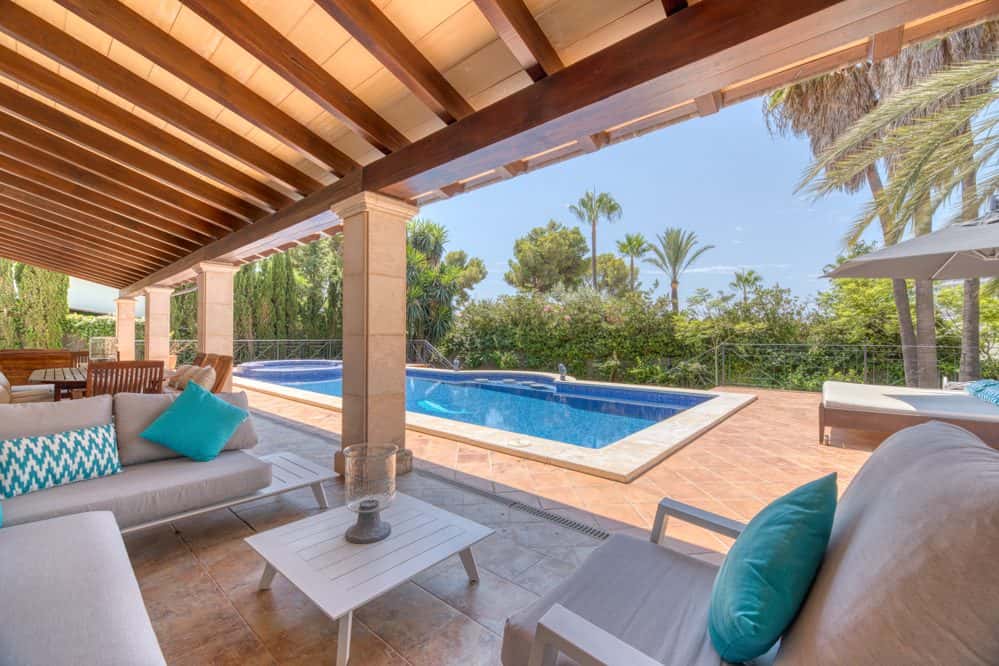 SANTA PONSA: EXCLUSIVE VILLA WITH GUEST HOUSE, 12-METER POOL & EXPANSION POTENTIAL 3