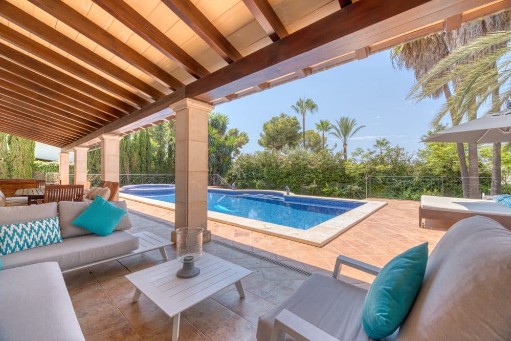 SANTA PONSA: EXCLUSIVE VILLA WITH GUEST HOUSE, 12-METER POOL & EXPANSION POTENTIAL 3