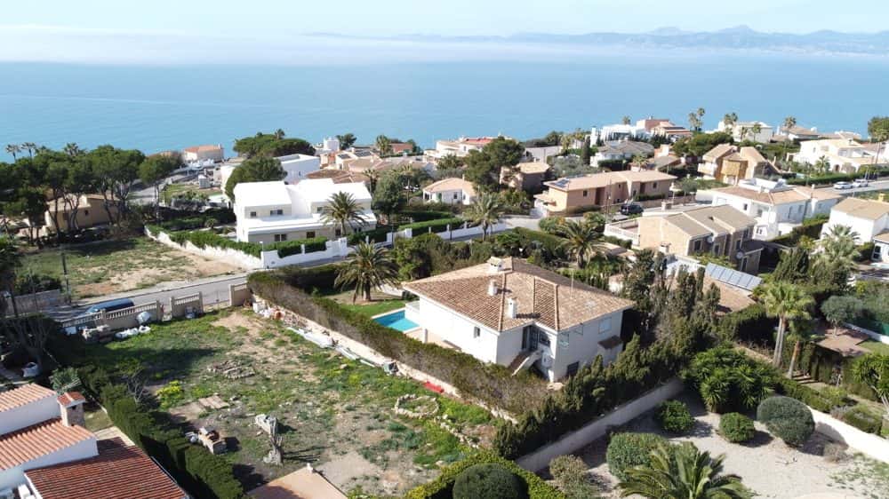BAHÍA BLAVA: NEW CONSTRUCTION PROJECT FOR TWO DESIGN SEMI-DETACHED HOUSES 19