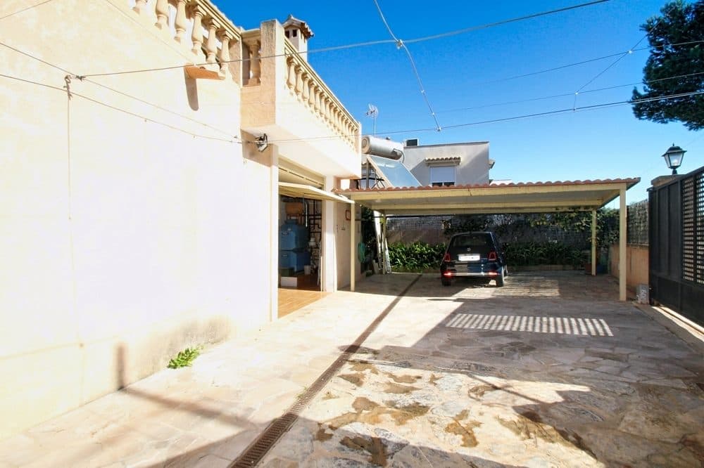 CALA BLAVA: VILLA CON PISCINA DE AGUA SALADA Y JARDÍN 10