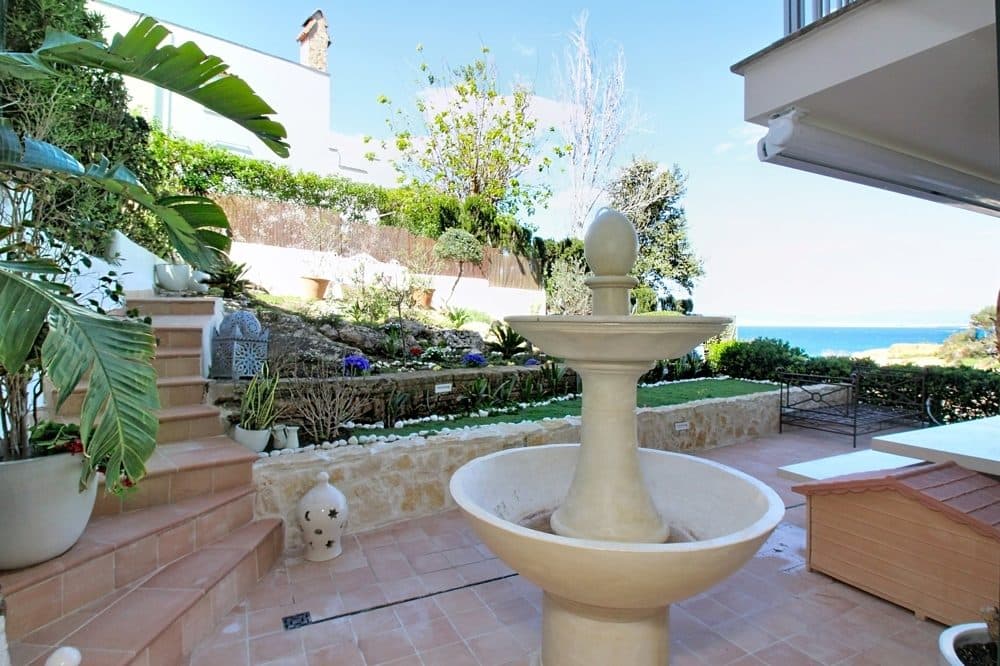 CALA BLAVA: VOLLSTÄNDIG RENOVIERTE WOHNUNG IN BUCHTLAGE 13