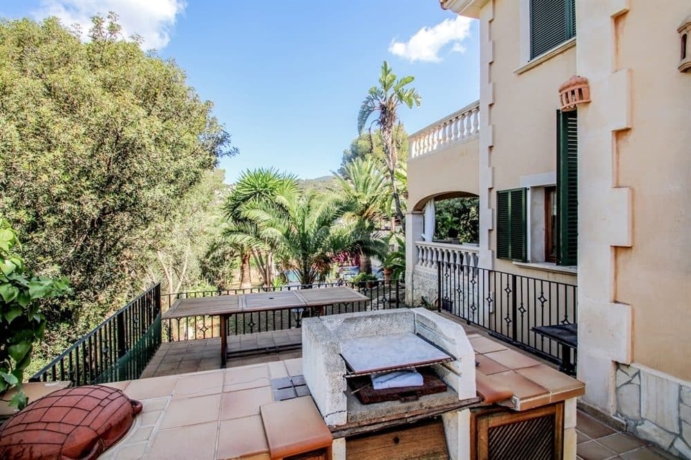 BENDINAT: RARITY! DETACHED SEMI-DETACHED HOUSE NEAR THE BEACH 5