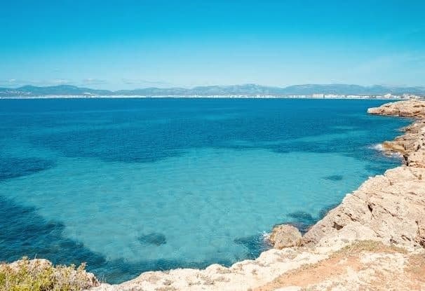 CALA BLAVA: EXCEPTIONAL SEAFRONT VILLA WITH PANORAMIC VIEWS 4