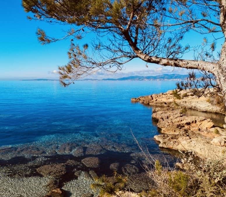 CALA BLAVA: EXCEPTIONAL SEAFRONT VILLA WITH PANORAMIC VIEWS 5