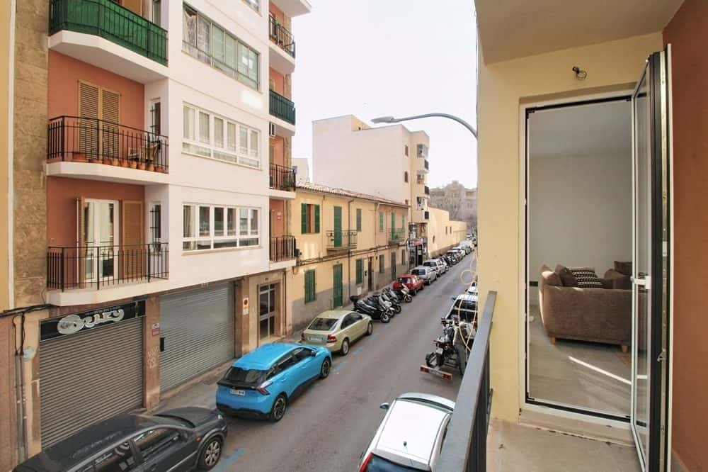 PALMA: RENOVATED APARTMENT WITH LARGE TERRACE 12