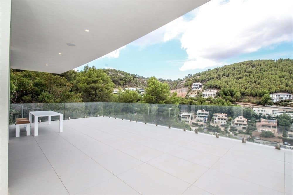 SON VIDA: LUXURIOUS NEW-BUILD VILLA 28