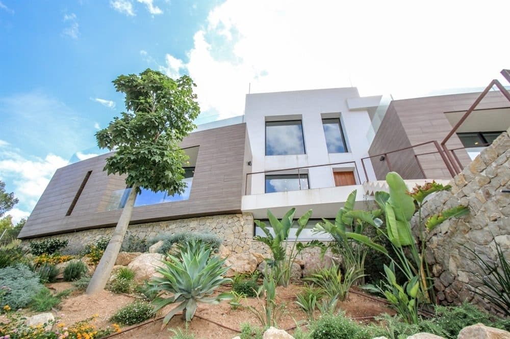 SON VIDA: LUXURIOUS NEW-BUILD VILLA 4