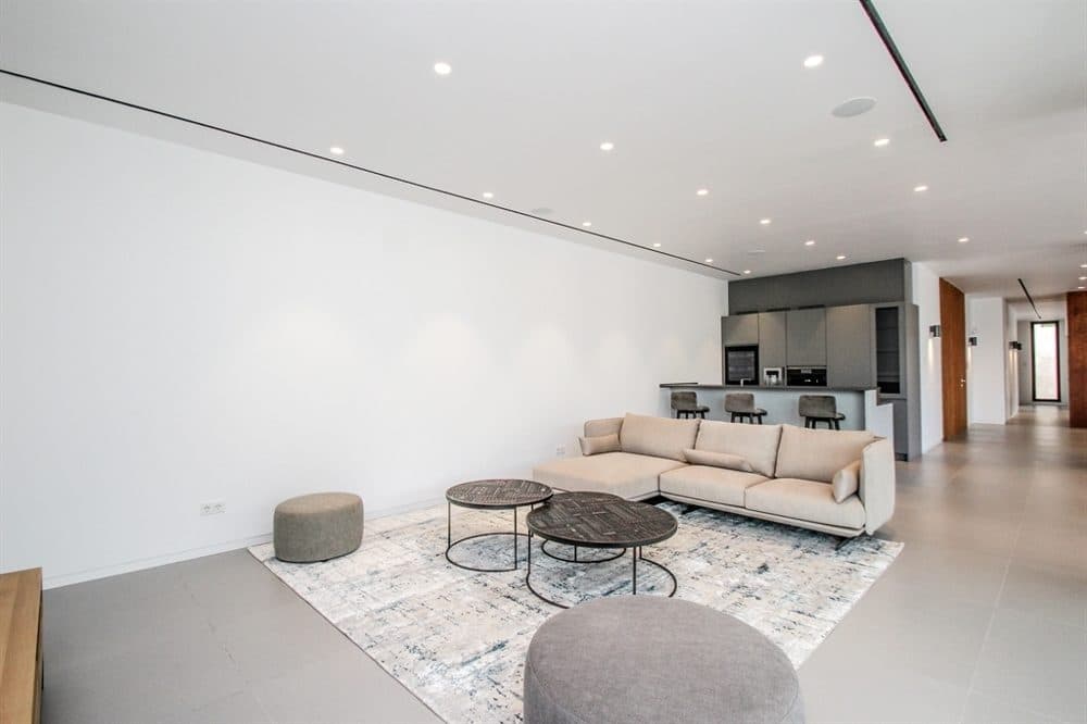 SON VIDA: LUXURIOUS NEW-BUILD VILLA 26